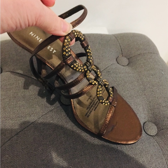 Nine West size 7 NWOT gorgeous bronze and gold strappy jewelled sandals - Picture 2 of 5